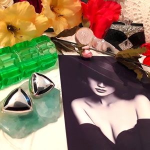 VTG. J&M DESIGNS 925 STERLING ONYX CLIP EARRINGS